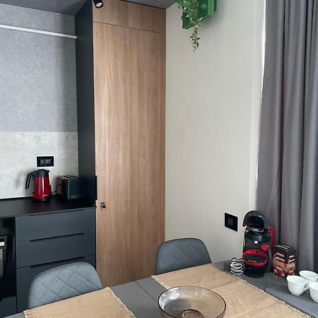 Luxury By The Lake Ap 28 سيبيو المظهر الخارجي الصورة