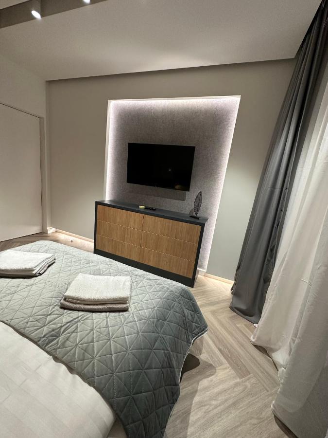 Luxury By The Lake Ap 28 سيبيو المظهر الخارجي الصورة