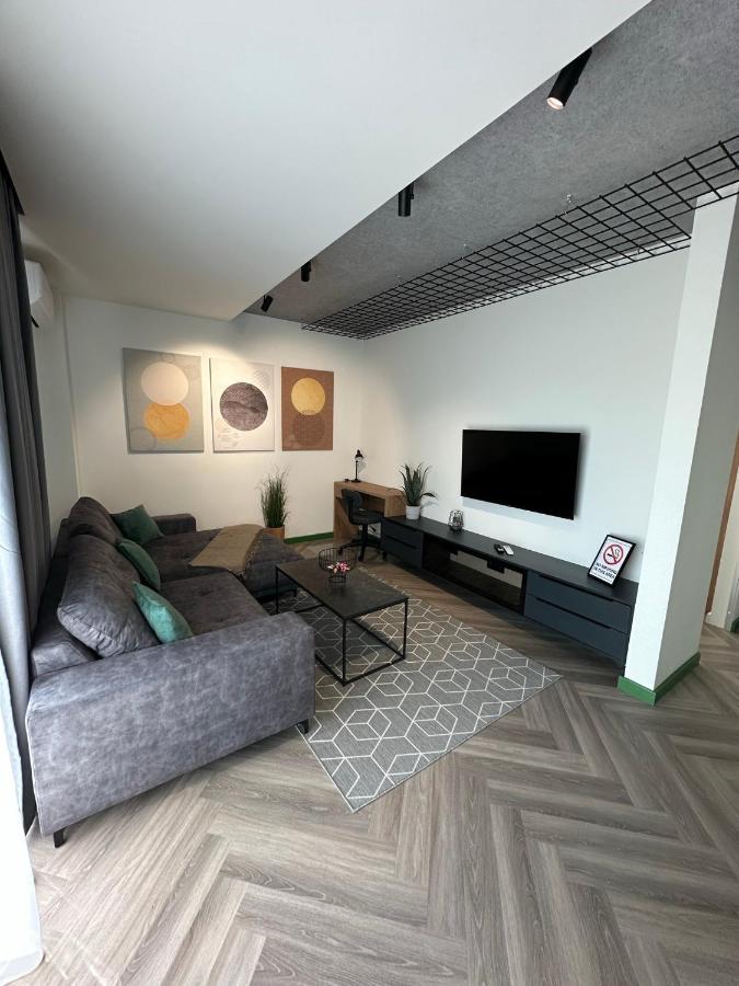 Luxury By The Lake Ap 28 سيبيو المظهر الخارجي الصورة