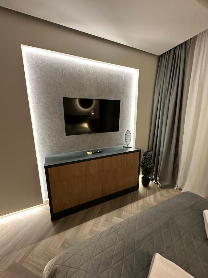 Luxury By The Lake Ap 28 سيبيو المظهر الخارجي الصورة