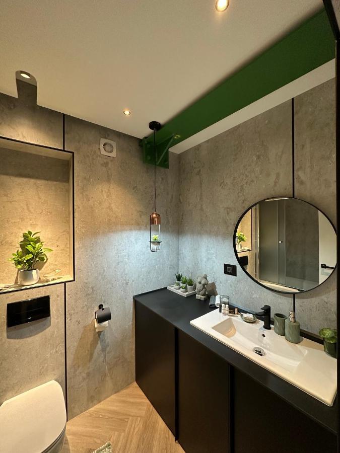 Luxury By The Lake Ap 28 سيبيو المظهر الخارجي الصورة
