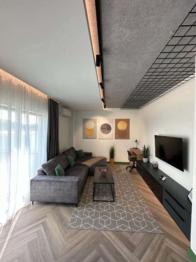 Luxury By The Lake Ap 28 سيبيو المظهر الخارجي الصورة