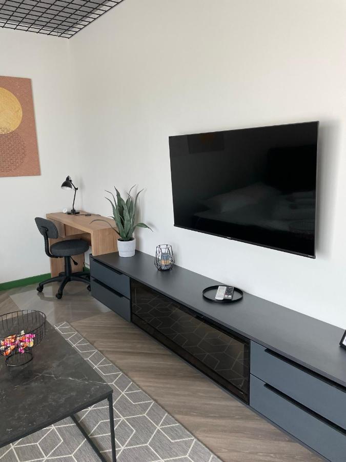 Luxury By The Lake Ap 28 سيبيو المظهر الخارجي الصورة