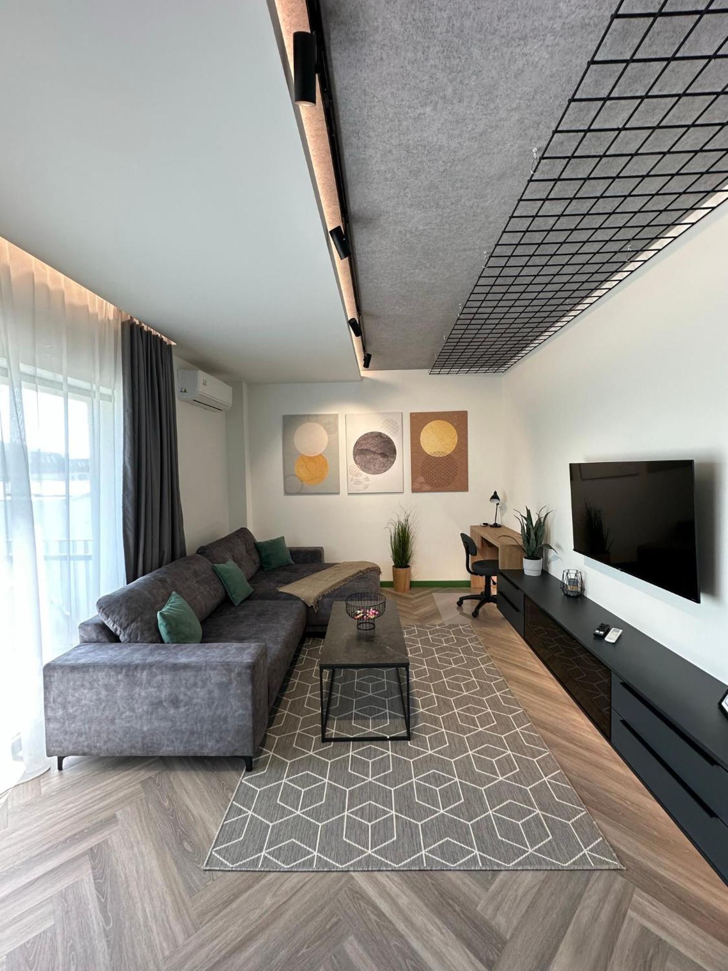 Luxury By The Lake Ap 28 سيبيو المظهر الخارجي الصورة